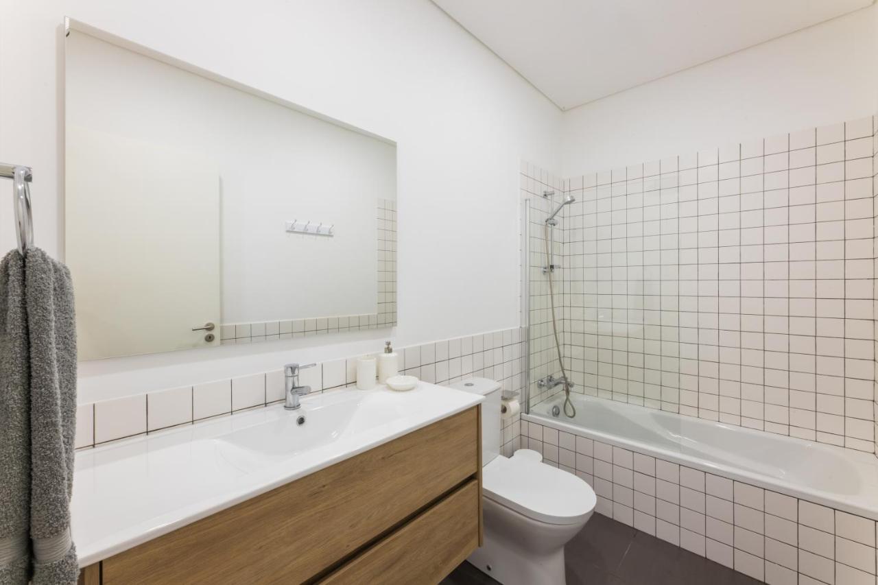 Linden Tree House A And B Apartment กัลเดลาส ภายนอก รูปภาพ